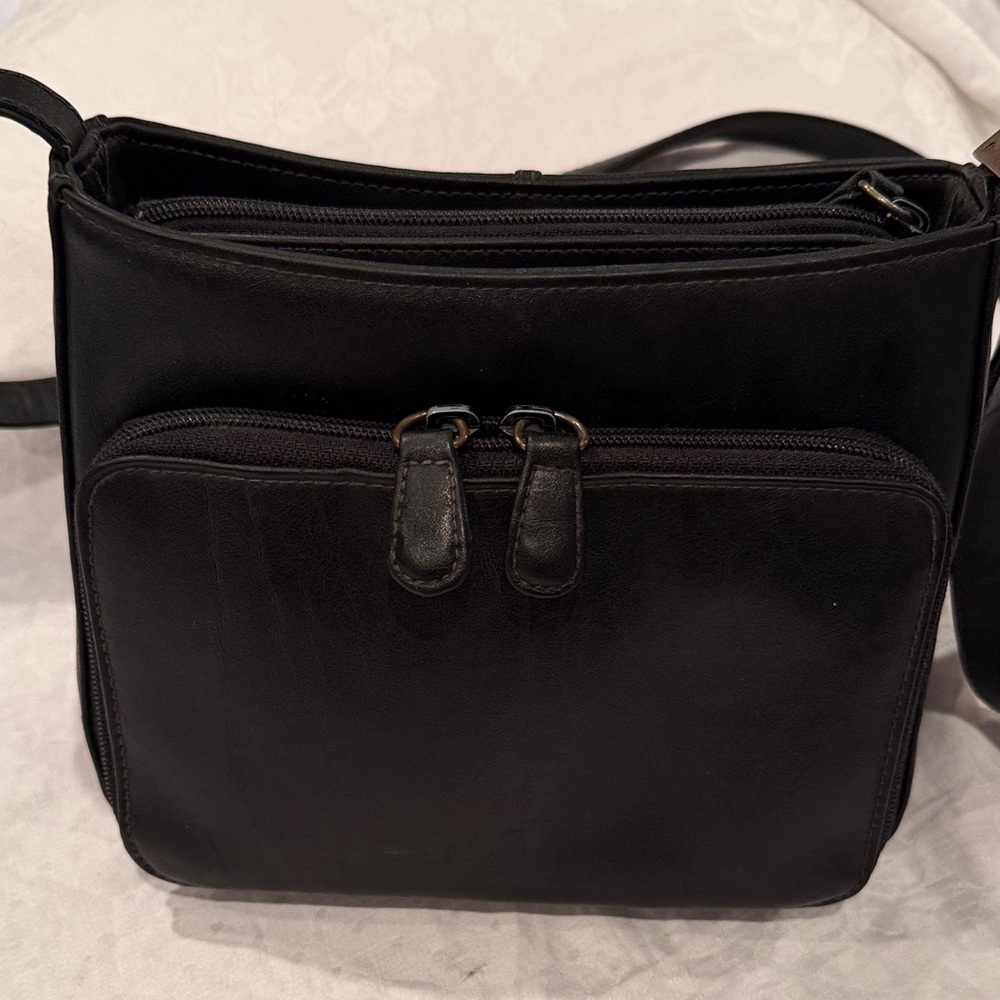 Liz Claiborne Black Crazy Horse Leather Messenger Bag
